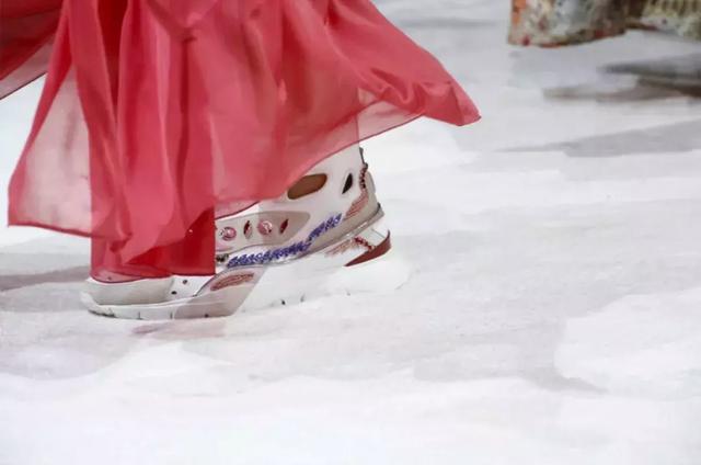 guccy和gucci的区别是什么，gucci跟gucgi的区别（最美的30双都在这里）