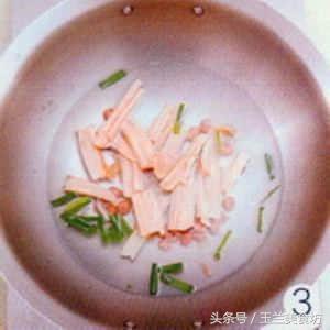 菠菜炒鸡肝怎么做好吃，菠菜鸡肝汤怎么做好吃（贫血者和用眼过度者的家常菜）