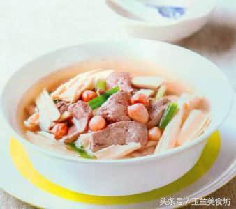 菠菜炒鸡肝怎么做好吃，菠菜鸡肝汤怎么做好吃（贫血者和用眼过度者的家常菜）