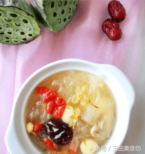 菠菜炒鸡肝怎么做好吃，菠菜鸡肝汤怎么做好吃（贫血者和用眼过度者的家常菜）