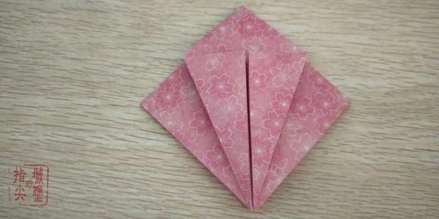 如何折一个可爱的折纸书包，如何折一个可爱的折纸书包教程（一分钟教你学会折简单的卡通书包）