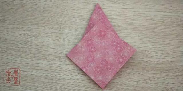 如何折一个可爱的折纸书包，如何折一个可爱的折纸书包教程（一分钟教你学会折简单的卡通书包）