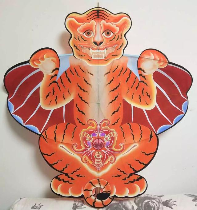 材料有哪些,做风筝的材料有哪些(听老手工艺人说传承百年的宫廷风筝)