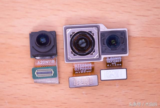 OPPO R15手机屏幕拆机详细图解，oppo官网（2分钟看透OPPO新机）