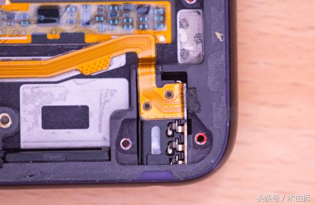 OPPO R15手机屏幕拆机详细图解，oppo官网（2分钟看透OPPO新机）
