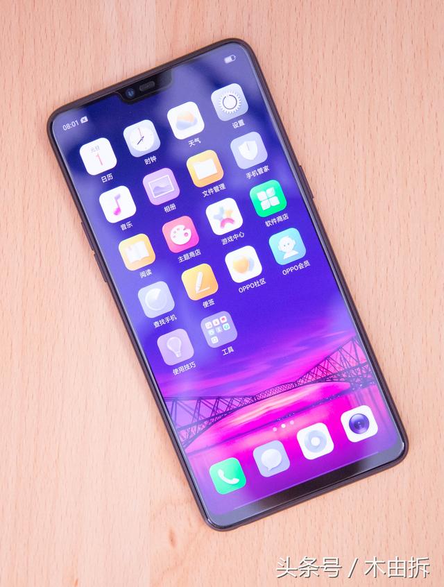OPPO R15手机屏幕拆机详细图解，oppo官网（2分钟看透OPPO新机）