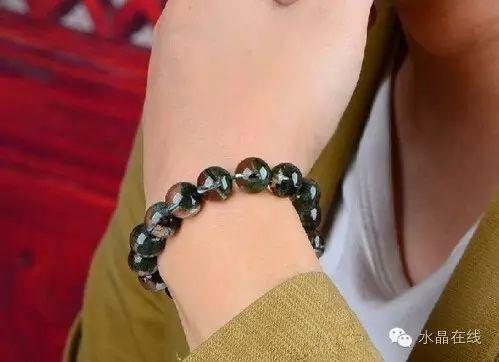 戴哪些水晶招财，招财运戴什么水晶（招财旺运、感情和睦少不了这几种水晶...）