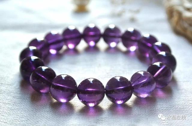 戴哪些水晶招财，招财运戴什么水晶（招财旺运、感情和睦少不了这几种水晶...）