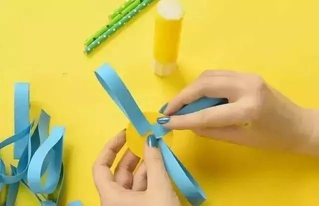 手工——小花制作，小花的制作手工（，多款手工花朵制作教程送给你，让家里春意融融）