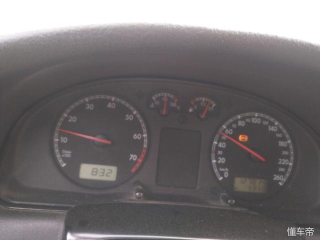 abs黄灯亮了是什么原因，abs亮黄灯是什么意思（行驶过程中ABS灯亮是什么故障）