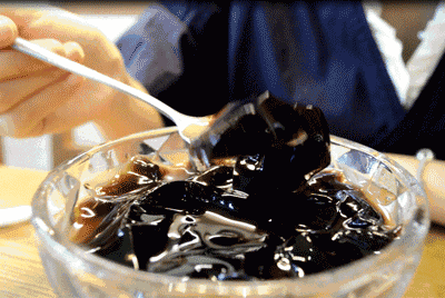 仙草是什么，红楼梦中绛珠仙草是什么（烧仙草，到底是什么草）