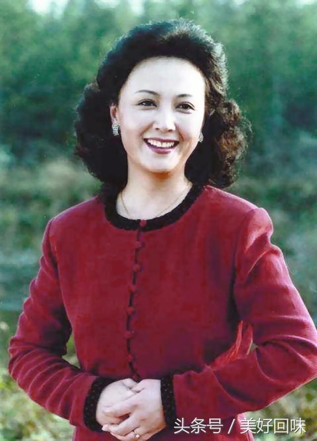 1950年的银苑新花，田华几岁（曾经风华正茂如今风采依旧）