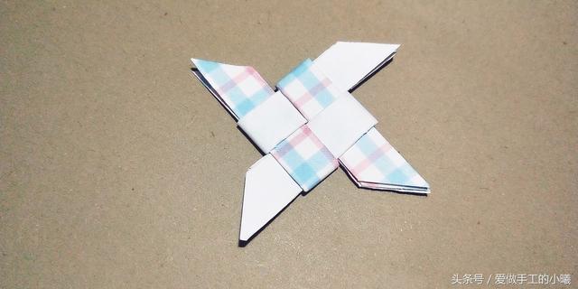 趣味折纸——飞镖的折法，简单纸飞镖的折法（儿童趣味折纸系列）