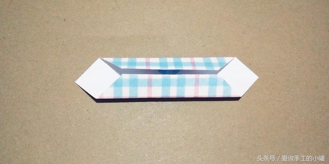 趣味折纸——飞镖的折法，简单纸飞镖的折法（儿童趣味折纸系列）