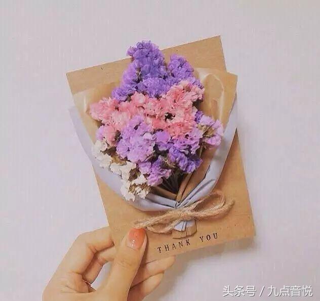 怎么安慰一个心情不好的人,安慰别人心情不好的短句子(安慰人心情不好