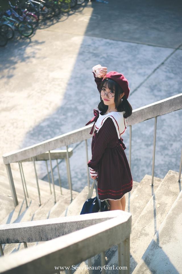 rosi小萝莉，免费rosi视频专区（90后清新小美女户外清纯写真）