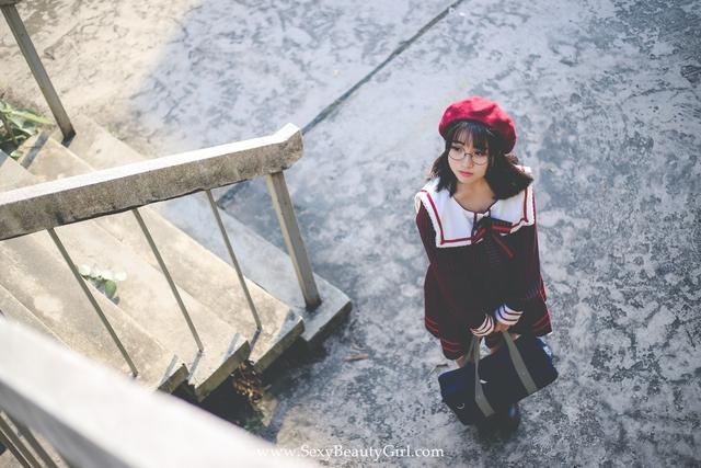 rosi小萝莉，免费rosi视频专区（90后清新小美女户外清纯写真）