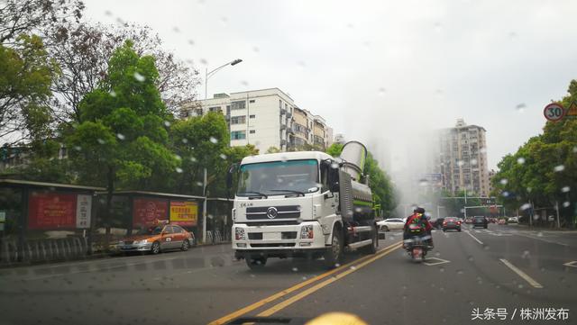 雾炮车是做什么用的，雾炮车是干嘛用的（株洲街头的多功能雾炮车）