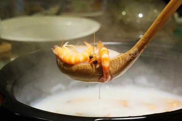 毋米粥的做法，毋米粥的做法和功效（细火慢熬六小时的毋米粥火锅）