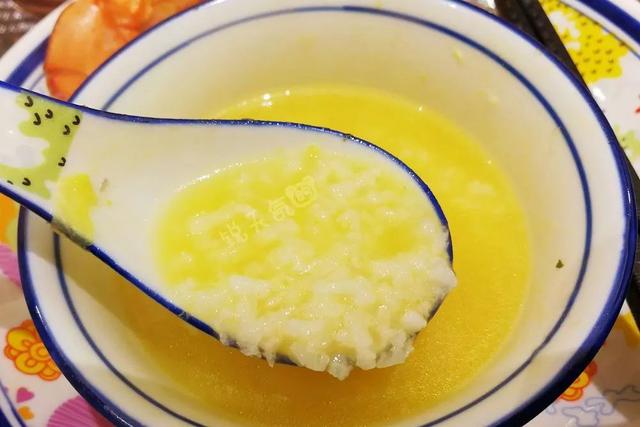 毋米粥的做法，毋米粥的做法和功效（细火慢熬六小时的毋米粥火锅）