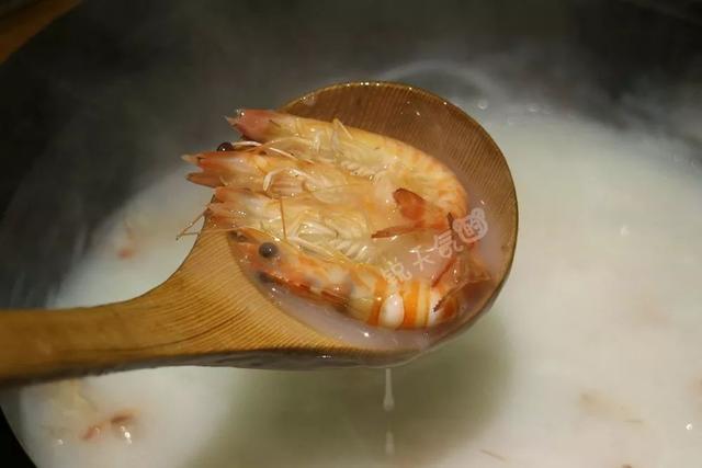 毋米粥的做法，毋米粥的做法和功效（细火慢熬六小时的毋米粥火锅）