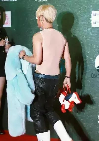 还珠格格的尔泰是谁，还珠格格里的尔泰为啥一直不红