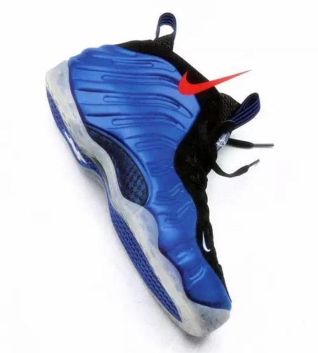 耐克的袜子是不是两边都有勾，耐克袜子勾子左右脚不一样（耐克鞋面技术盘点）