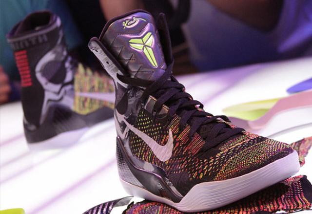 耐克的袜子是不是两边都有勾，耐克袜子勾子左右脚不一样（耐克鞋面技术盘点）