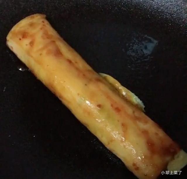烧烤店里的干豆腐卷怎么做，烧烤干豆腐卷怎么卷（自制干豆腐鸡蛋卷）