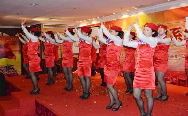 抓钱舞舞蹈视频，白领抓钱舞工间操详细动作分解（为什么业务单位要跳抓钱舞）