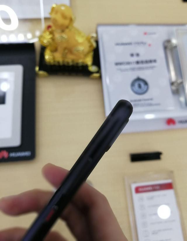 华为p20防水吗，华为P20防水（拍夜景不用带脚架的最强旗舰）