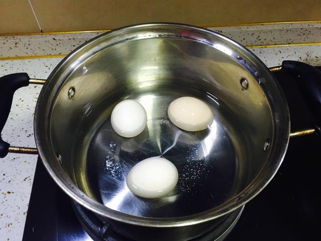 红烧鸡腿，专为放学回家的孩子做的红烧小鸡腿（红烧鸡腿的制作方法视频完整版）