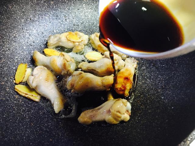 红烧鸡腿，专为放学回家的孩子做的红烧小鸡腿（红烧鸡腿的制作方法视频完整版）