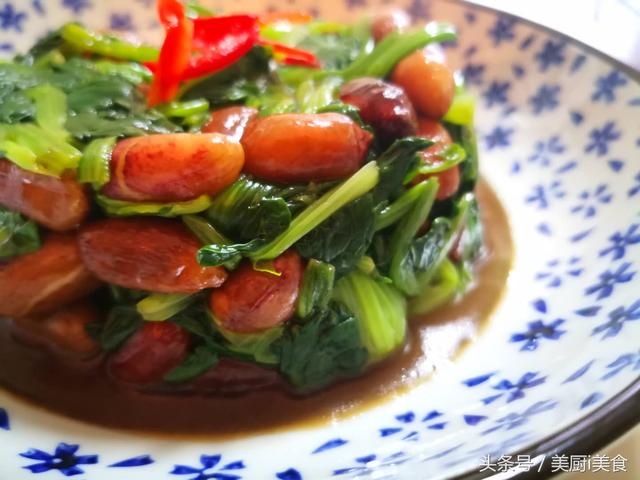 家常老醋菠菜花生米做法，老醋花生拌菠菜给孩子吃