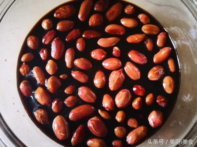 家常老醋菠菜花生米做法，老醋花生拌菠菜给孩子吃