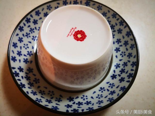 家常老醋菠菜花生米做法，老醋花生拌菠菜给孩子吃