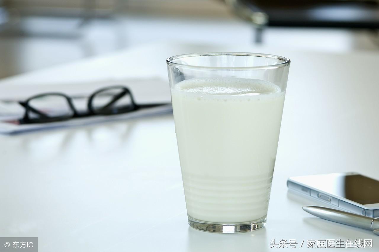 羊奶与牛奶的营养价值哪个高(牛奶里含有什么营养成分)