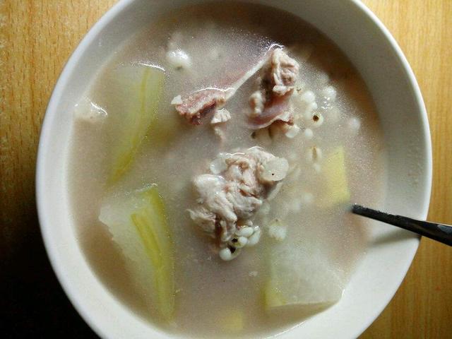 电压力锅炖排骨的做法，10种排骨汤的做法