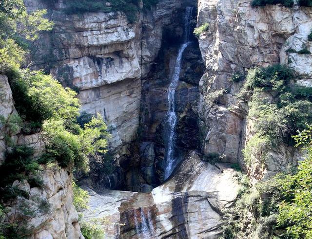 又一处免费景点被发现: 潭水众多, 太过原生态! 超适合周末