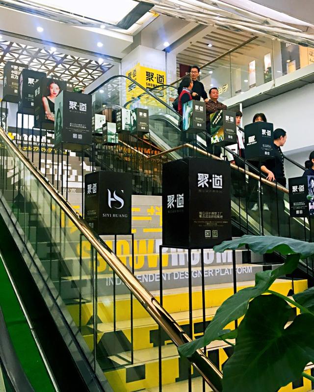 南油服装批发市场，南油服装批发市场攻略（买衣服吗？深圳南油，了解一下）