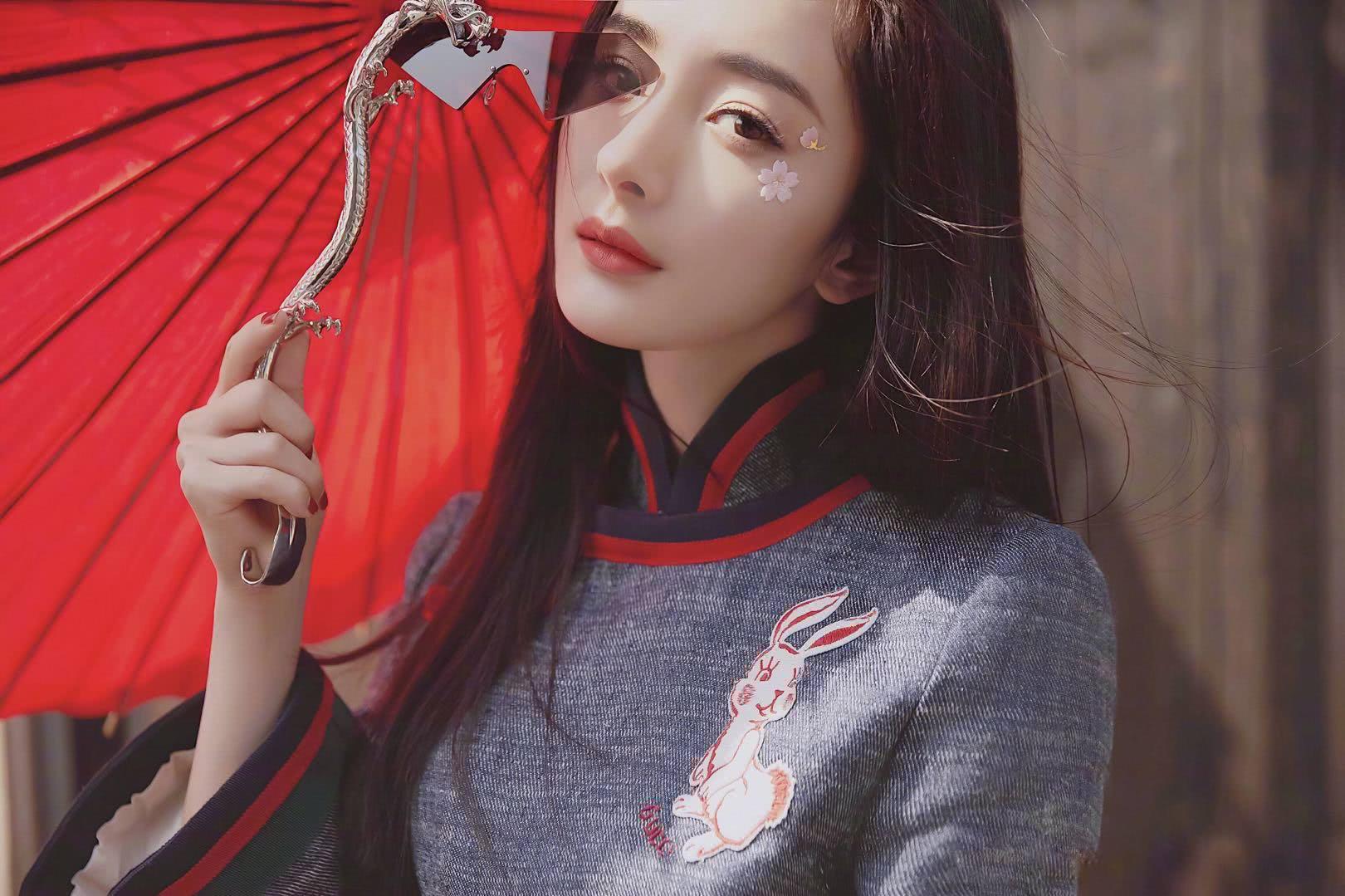 杨幂日本写真终于出炉,和服樱花美成妖精