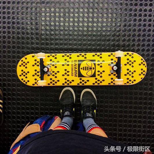 滑板男/女孩的专属滑板头像 超酷 我爱滑板微信,滑板男/女孩的专属滑板头像 超酷 我爱滑板(滑板运动风格手机壁<02>) 滑板男/女孩的专属滑板头像 超酷 我爱滑板微信,滑板男/女孩的专属滑板头像 超酷 我爱滑板(滑板运动风格手机壁<02>)