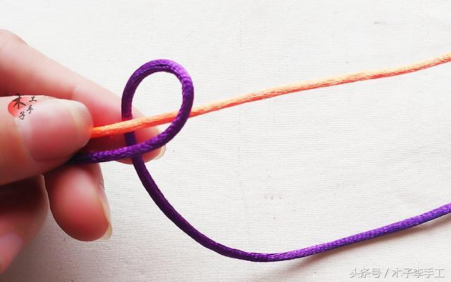 怎么编漂亮的花结手链，怎么编漂亮的花结手链？过程详细（你们要的四线金刚结红绳手链教程来了）