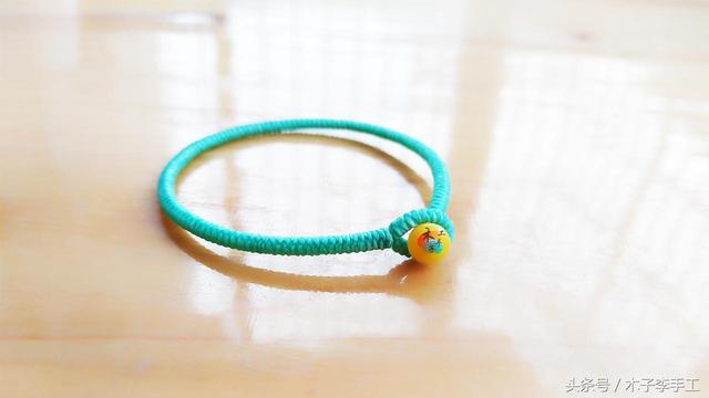 怎么编漂亮的花结手链，怎么编漂亮的花结手链？过程详细（你们要的四线金刚结红绳手链教程来了）