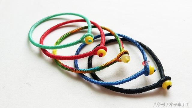 怎么编漂亮的花结手链，怎么编漂亮的花结手链？过程详细（你们要的四线金刚结红绳手链教程来了）