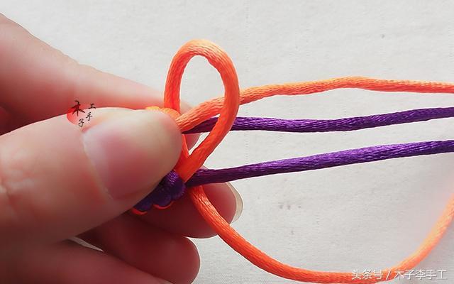怎么编漂亮的花结手链，怎么编漂亮的花结手链？过程详细（你们要的四线金刚结红绳手链教程来了）