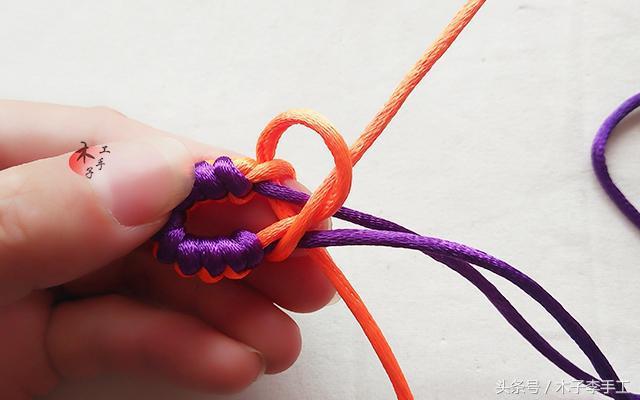 怎么编漂亮的花结手链，怎么编漂亮的花结手链？过程详细（你们要的四线金刚结红绳手链教程来了）