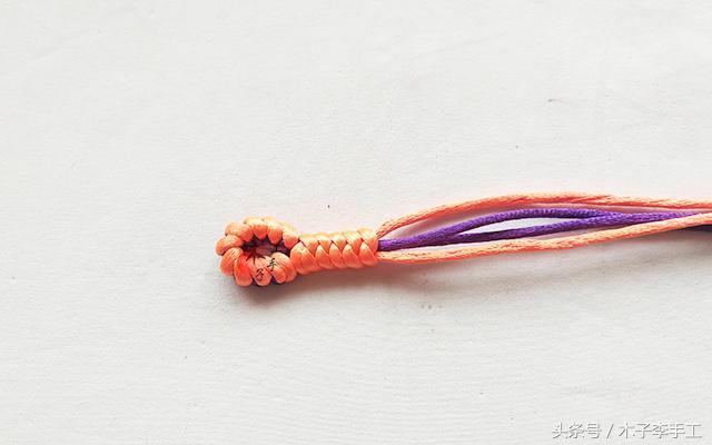 怎么编漂亮的花结手链，怎么编漂亮的花结手链？过程详细（你们要的四线金刚结红绳手链教程来了）