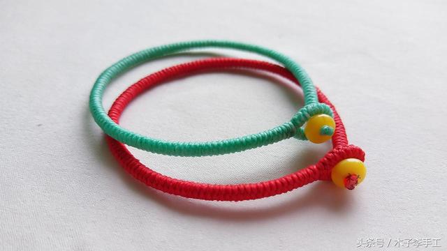 怎么编漂亮的花结手链，怎么编漂亮的花结手链？过程详细（你们要的四线金刚结红绳手链教程来了）