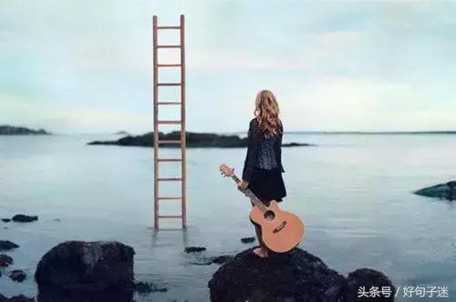 对一个人决别的伤感说说，告别一个人的伤感句子（一个人要离开的伤感说说心情短语）